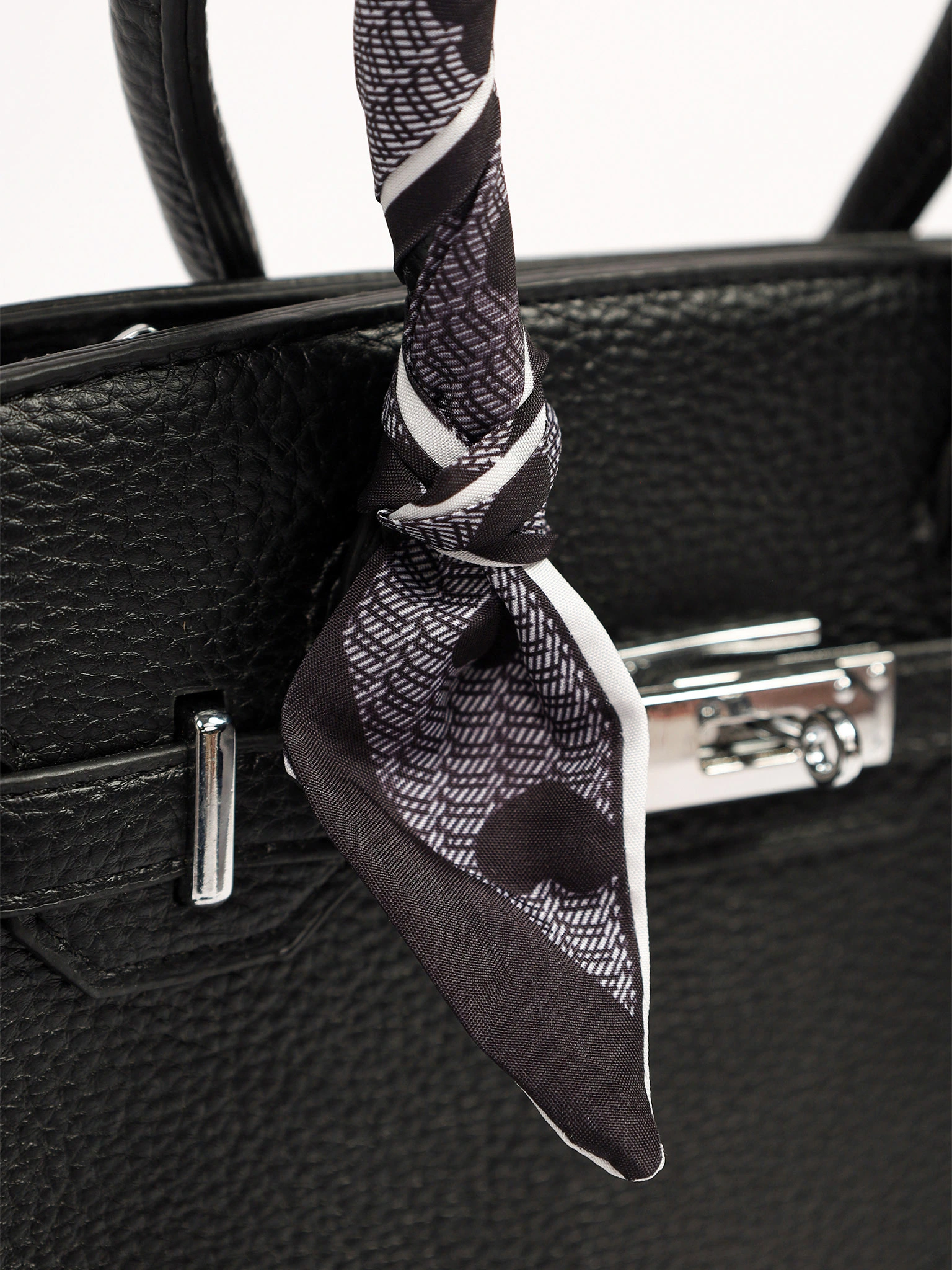 Сумка-тоут  с декоративным платком в ассортименте